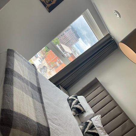 Modern 2 Bedroom City Centre Apartment W Balcony Manchester Luaran gambar